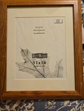 NWOT Solid Oak 11x14 Picture Frame in Warm Oak Finish
